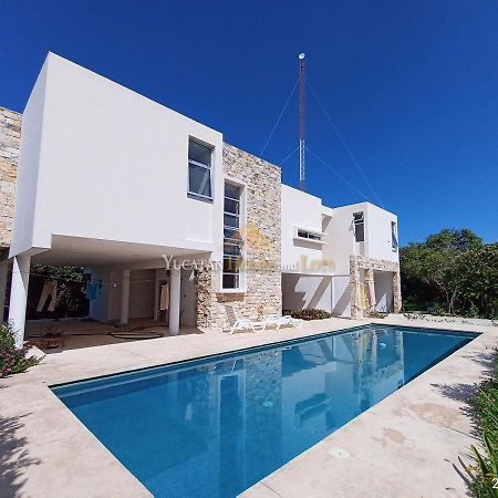 Beachfront Villa In Sisal Yucatan Mexico Exterior photo